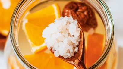 Le kéfir d’eau est une boisson fermentée qui produit des vitamines et des substances bioactives.