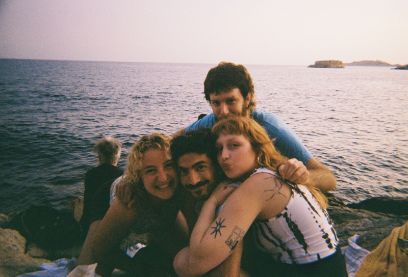 WG-Mitbewohner*innen (links im Bild Maria Schibli)