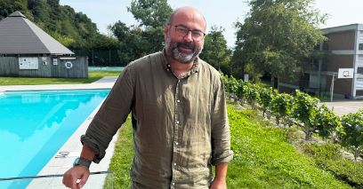 International development consultant and programme manager Julien de Meyer recently signed a Memorandum of Understanding to formalise his long connection with the HAFL Hugo P. Cecchini Institute. 