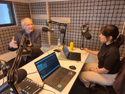 Marc Steiner und Rika Koch im Podcast-Studio