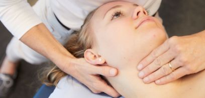 Foto Behandlung komplexe Nackensyndrome